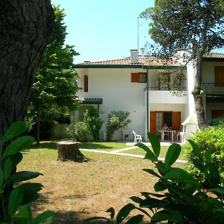 Ferienhaus Fuer 6 Personen Ca 50 Qm In Bibione, Adriakueste Italien Und Umgebung - B63118 * 比比翁