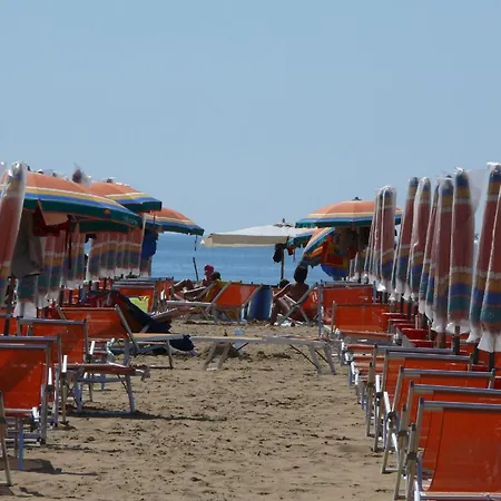 Ferienhaus Fuer 6 Personen Ca 50 Qm In Bibione, Adriakueste Italien Und Umgebung - B63118 度假居