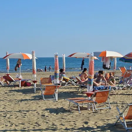 Ferienhaus Fuer 6 Personen Ca 50 Qm In Bibione, Adriakueste Italien Und Umgebung - B63118 度假居 比比翁