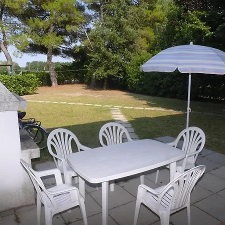Ferienhaus Fuer 6 Personen Ca 50 Qm In Bibione, Adriakueste Italien Und Umgebung - B63118 Bibione