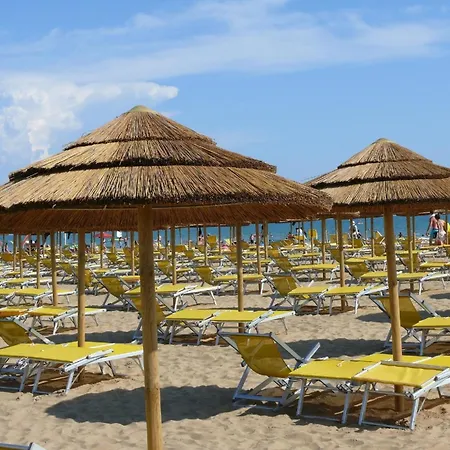 Ferienhaus Ferienhaus Fuer 6 Personen Ca 50 Qm In Bibione, Adriakueste Italien Und Umgebung - B63118 Bibione